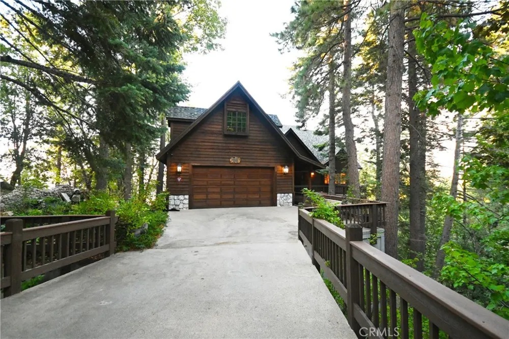 285 Fairway Lake Arrowhead, CA 92352