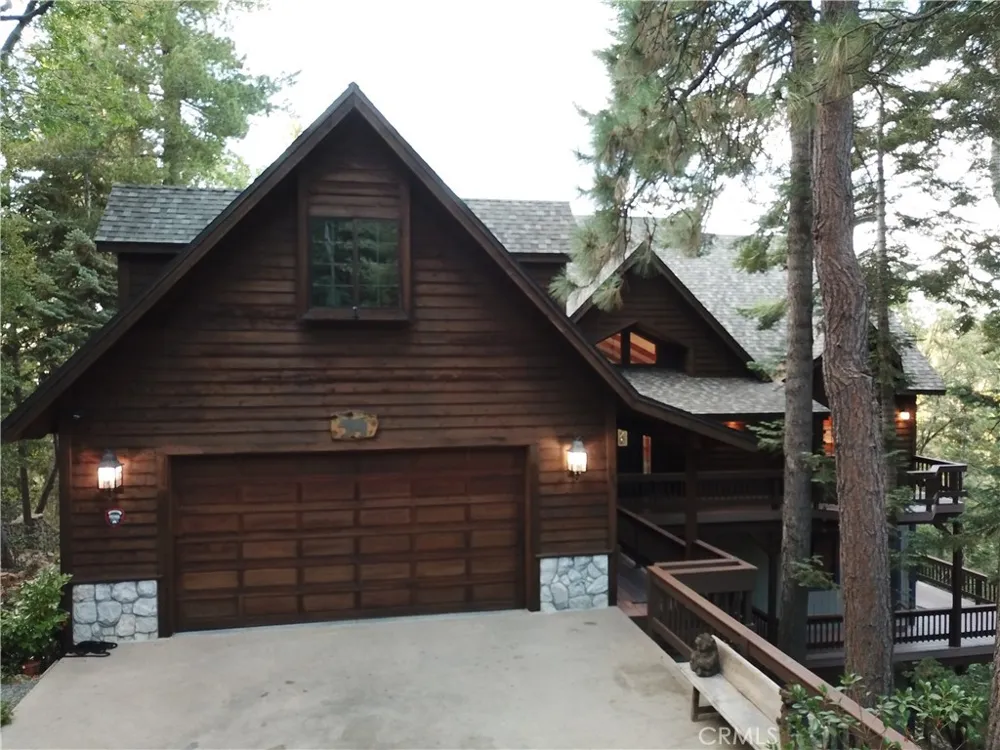 285 Fairway Lake Arrowhead, CA 92352