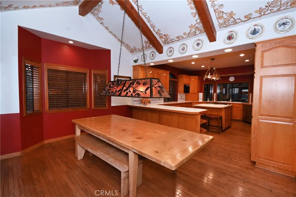 285 Fairway Lake Arrowhead, CA 92352