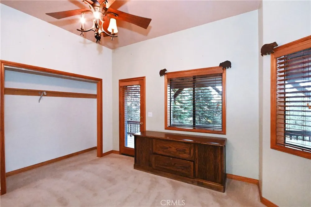 285 Fairway Lake Arrowhead, CA 92352