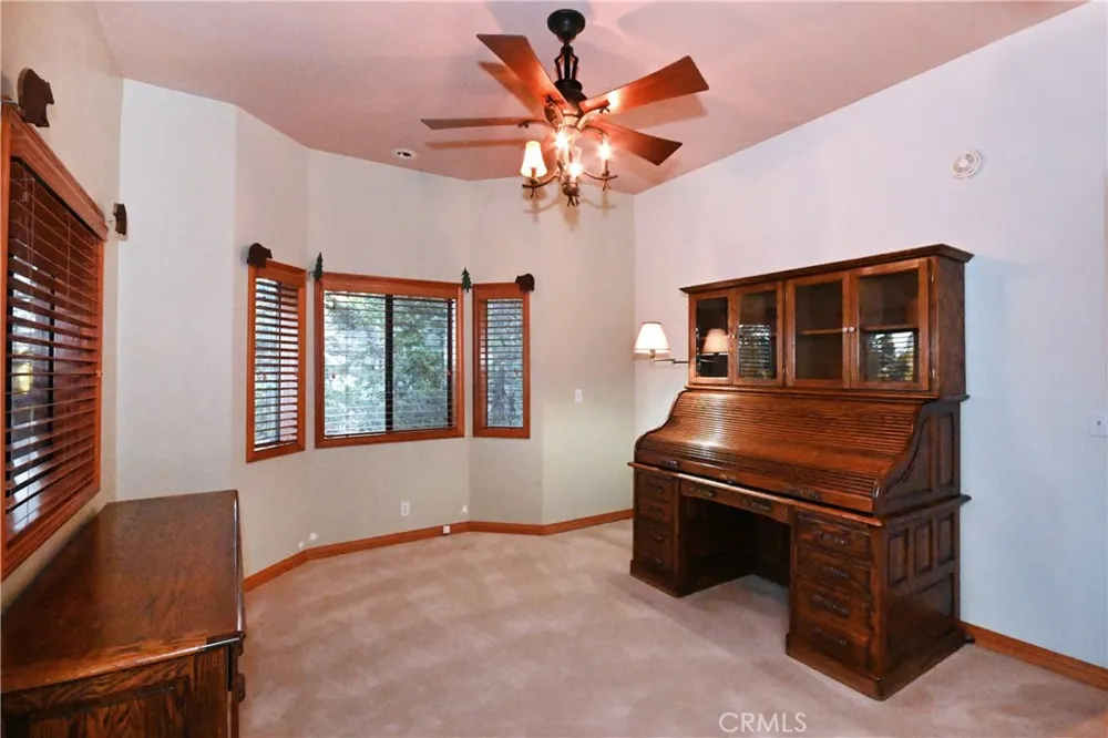285 Fairway Lake Arrowhead, CA 92352