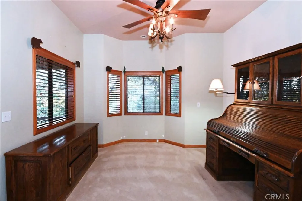 285 Fairway Lake Arrowhead, CA 92352