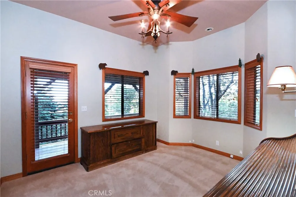 285 Fairway Lake Arrowhead, CA 92352