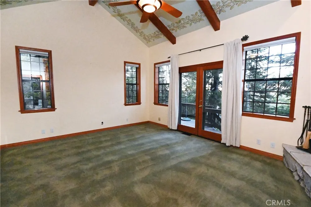 285 Fairway Lake Arrowhead, CA 92352