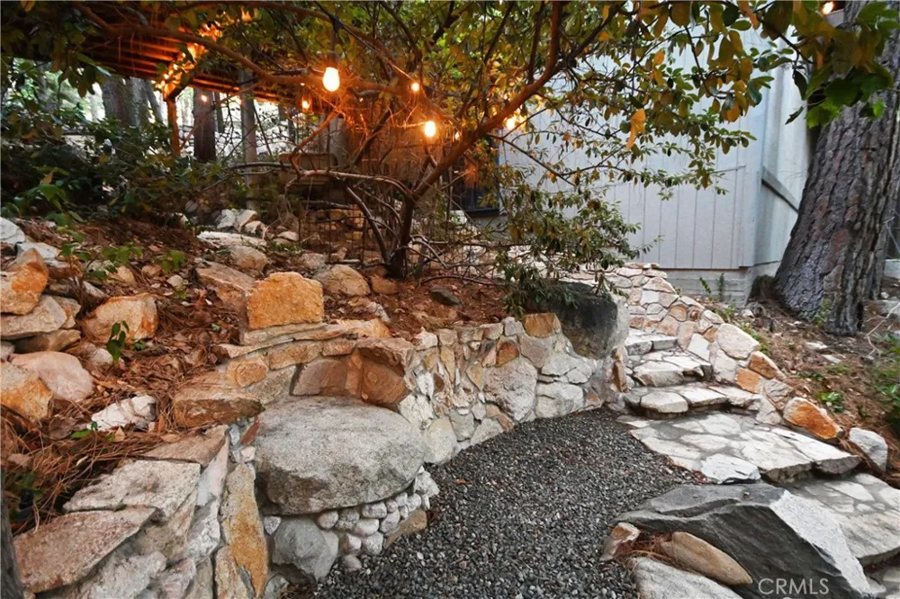 285 Fairway Lake Arrowhead, CA 92352