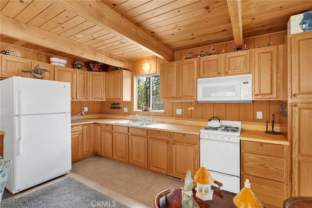 1140 Mitchell Big Bear City, CA 92314