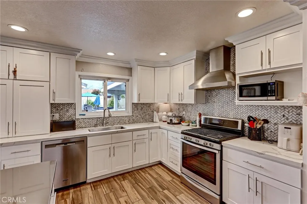 9220 Highland Rancho Cucamonga, CA 91701