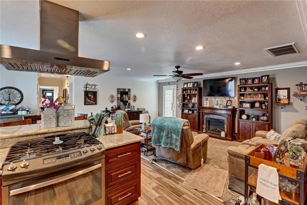 9220 Highland Rancho Cucamonga, CA 91701