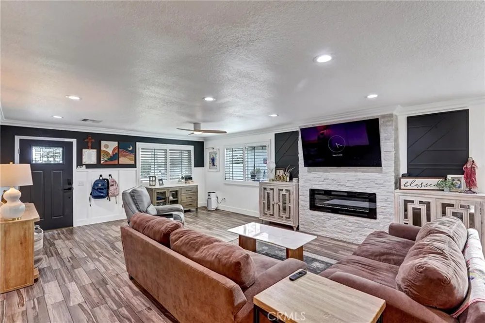 9220 Highland Rancho Cucamonga, CA 91701