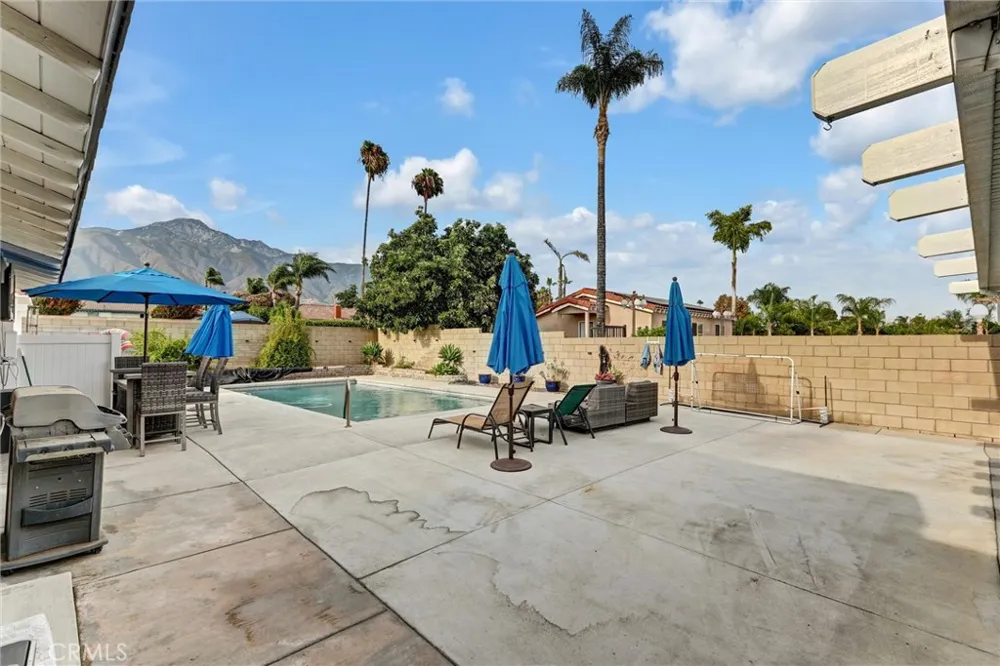 9220 Highland Rancho Cucamonga, CA 91701