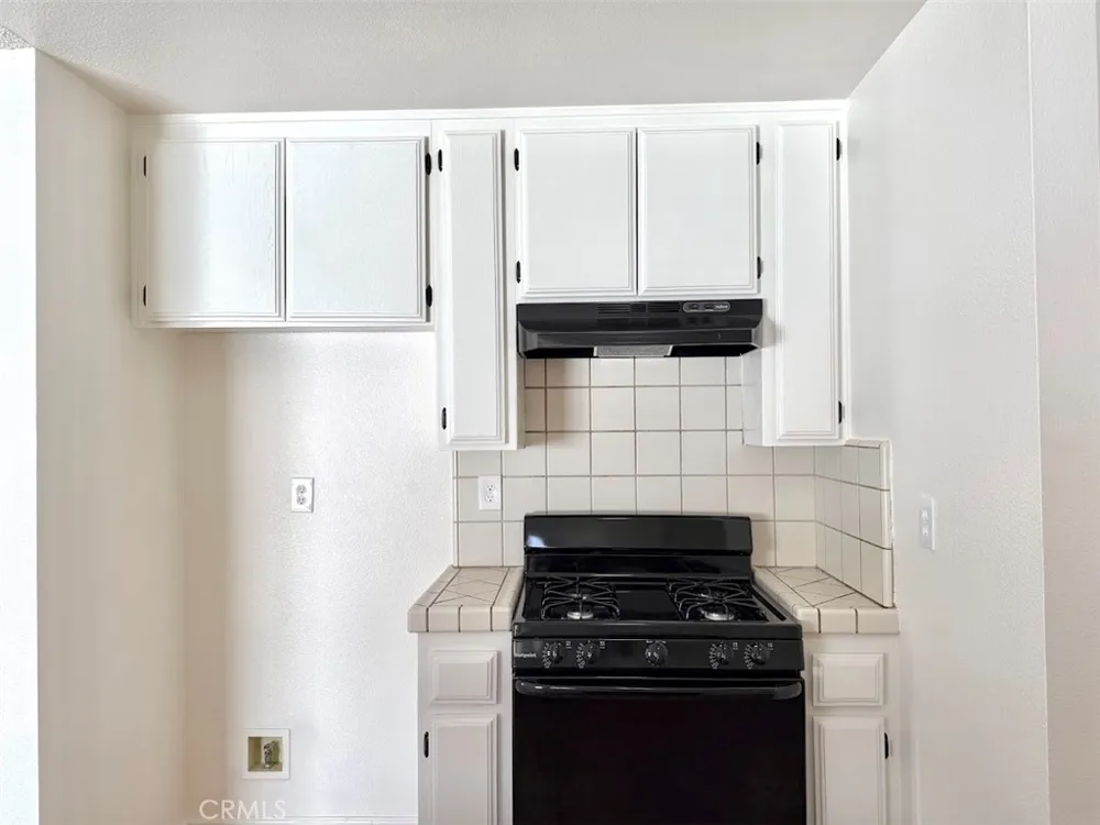 14409 Riverside Hesperia, CA 92345
