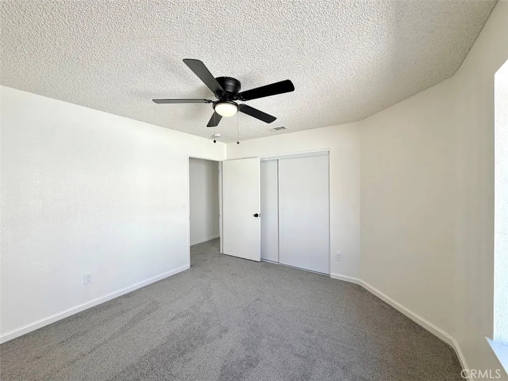 14409 Riverside Hesperia, CA 92345