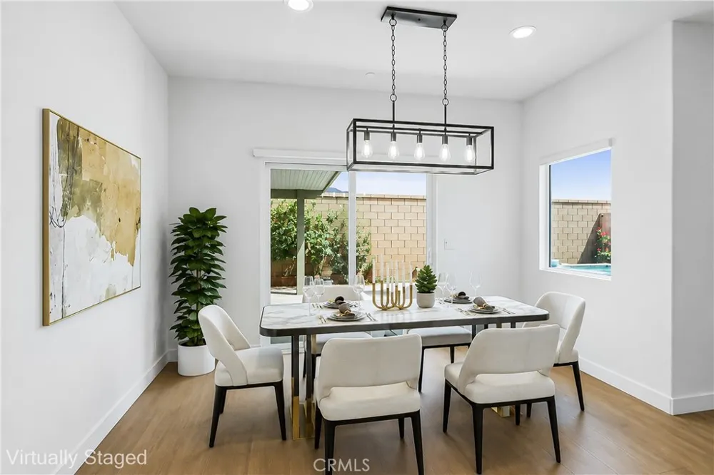 15740 Parry Peak Drive Fontana, CA 92336