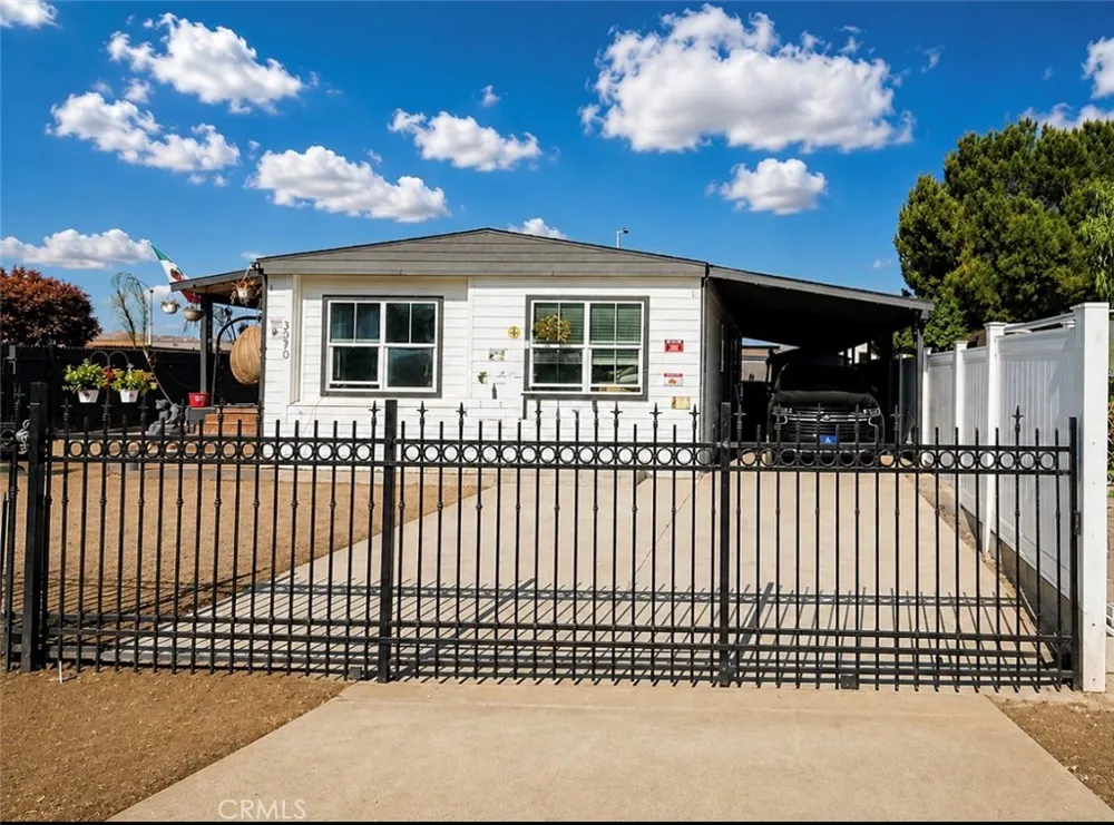 3070 Santo Tomas Perris, CA 92571