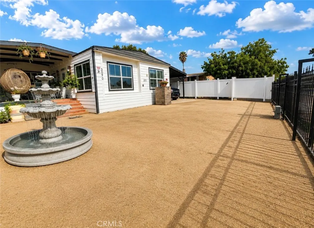 3070 Santo Tomas Perris, CA 92571