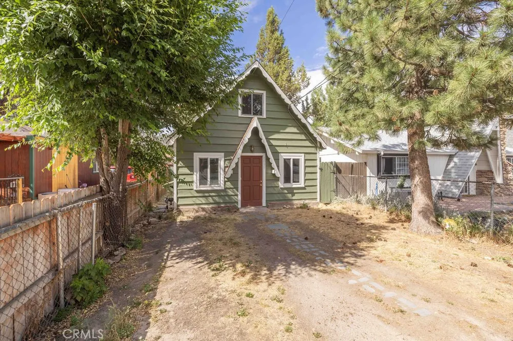 1031 W Aeroplane Big Bear City, CA 92314