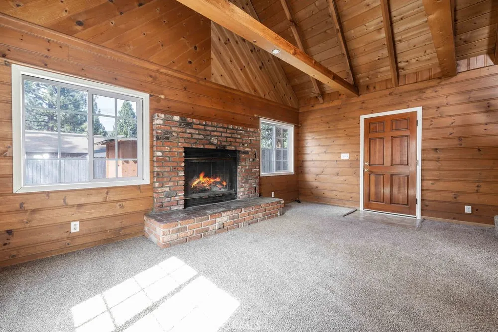 1031 W Aeroplane Big Bear City, CA 92314