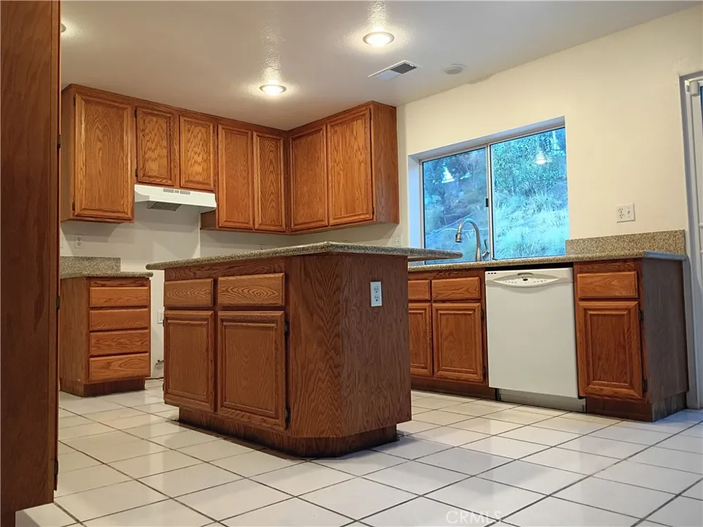3234 W Shepard Lane San Bernardino, CA 92407