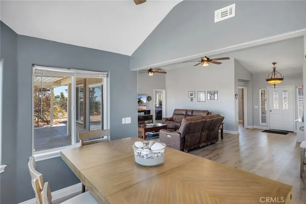 326 Buckthorne Pinon Hills, CA 92372