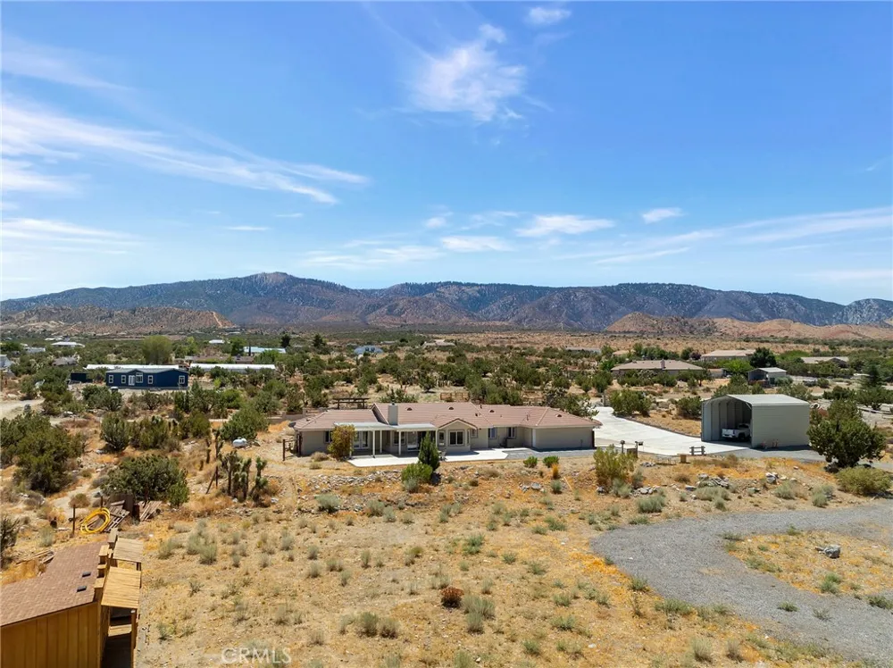 326 Buckthorne Pinon Hills, CA 92372