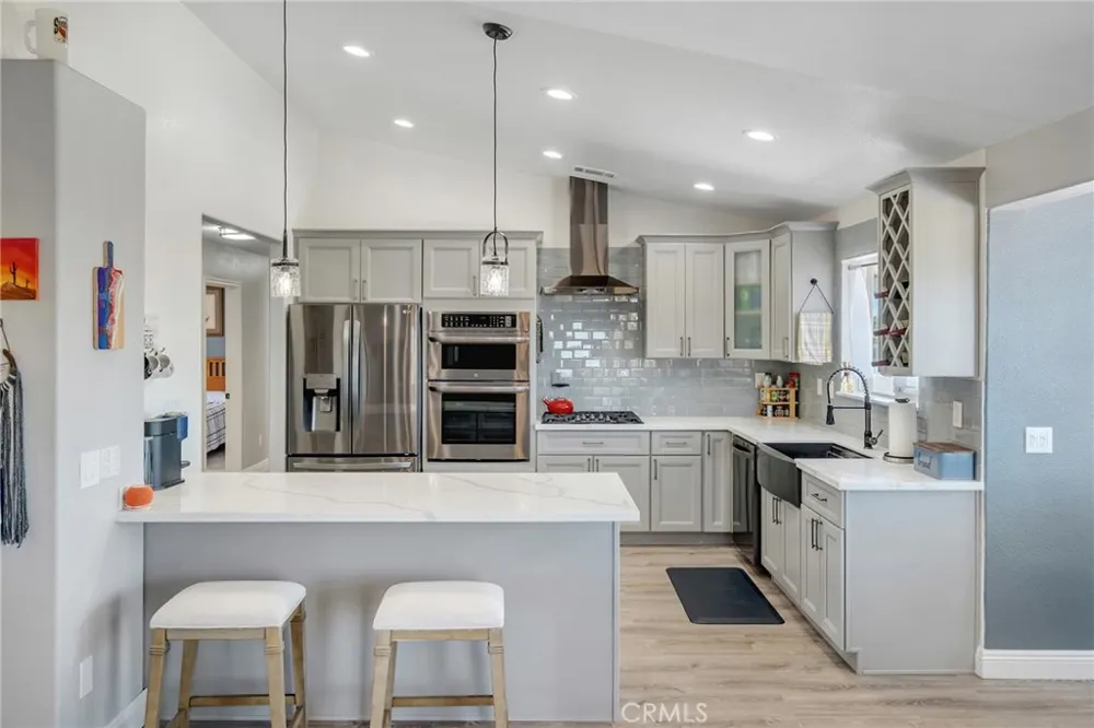 326 Buckthorne Pinon Hills, CA 92372