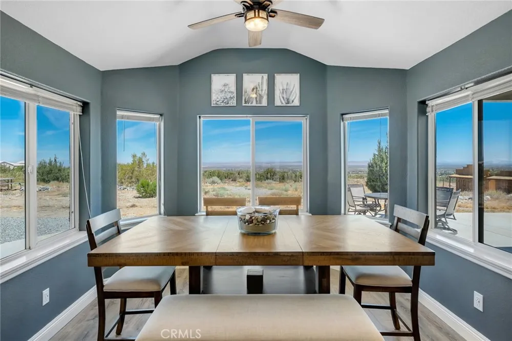 326 Buckthorne Pinon Hills, CA 92372