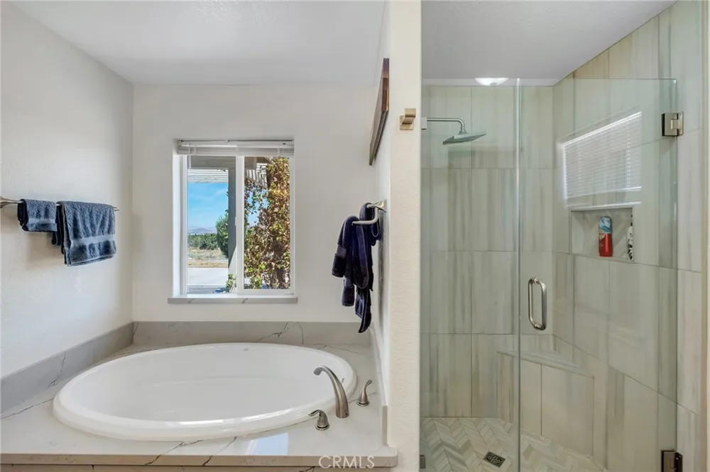 326 Buckthorne Pinon Hills, CA 92372