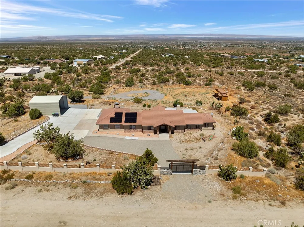 326 Buckthorne Pinon Hills, CA 92372