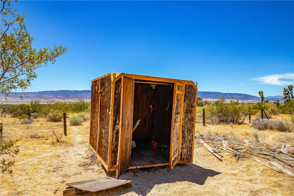 2035 230th Street W Rosamond, CA 93560