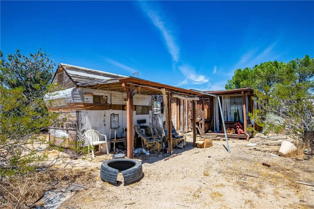 2035 230th Street W Rosamond, CA 93560