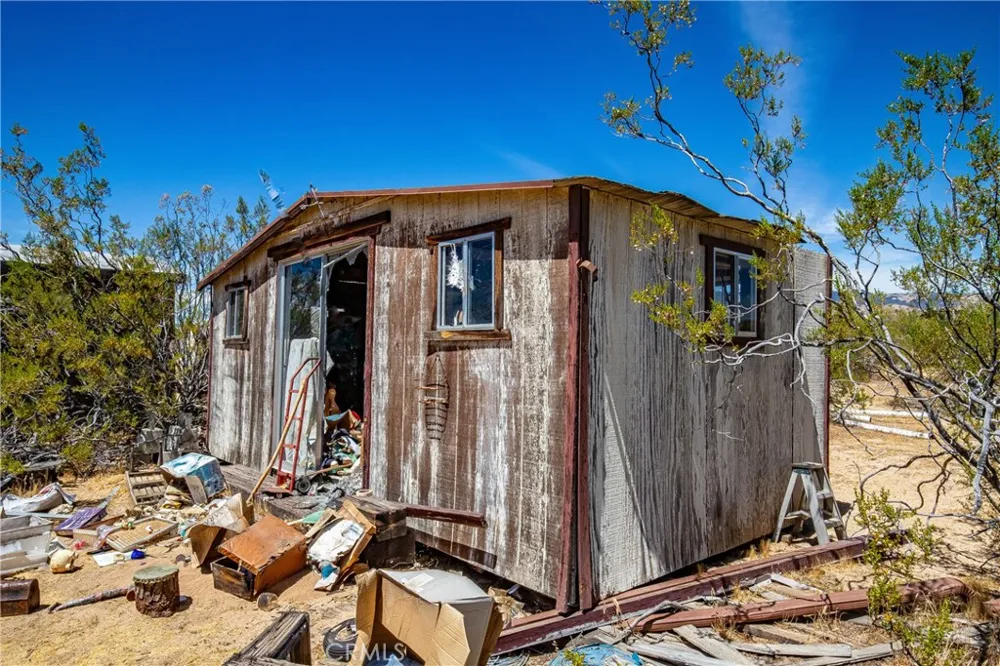 2035 230th Street W Rosamond, CA 93560