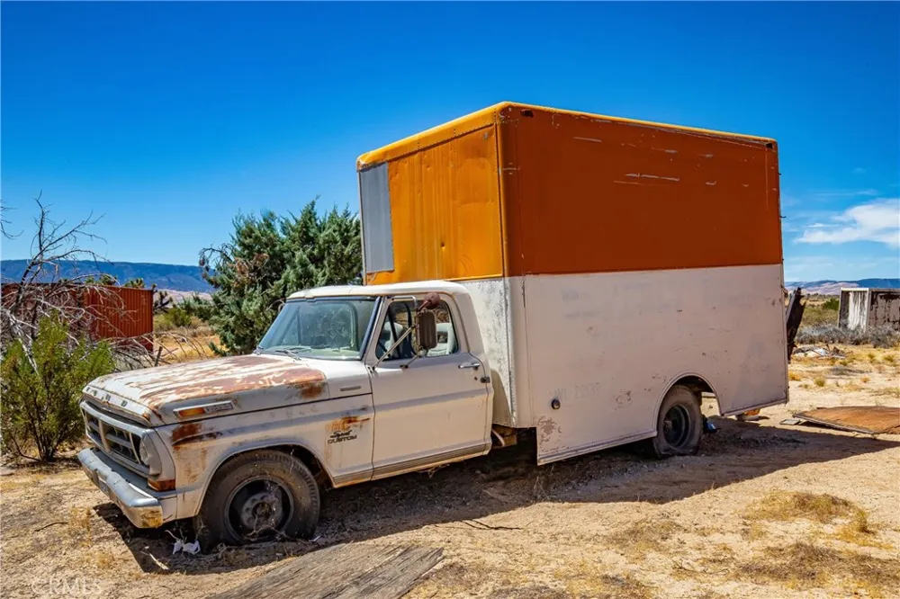 2035 230th Street W Rosamond, CA 93560