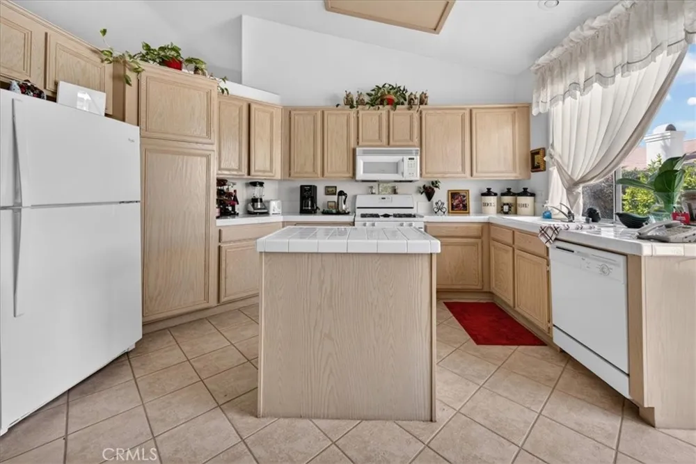 27745 Avenida Maravilla Cathedral City, CA 92234