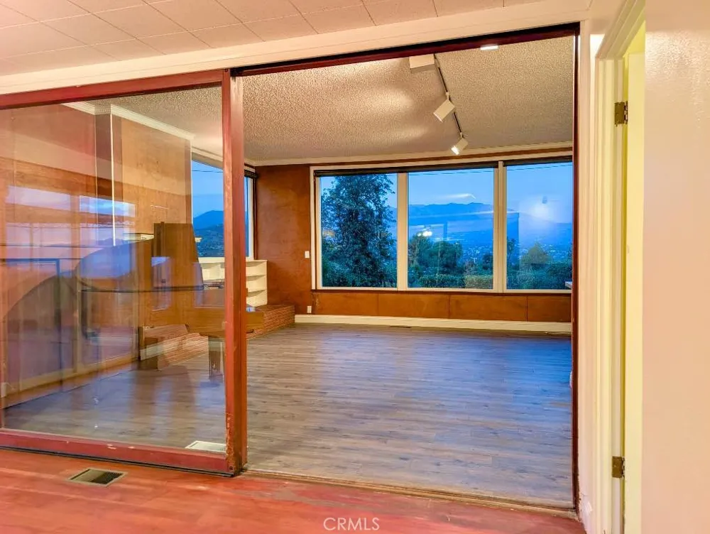 31390 Mesa Redlands, CA 92373