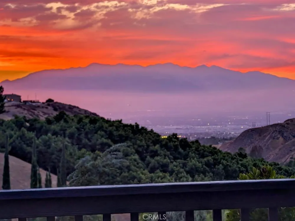 31390 Mesa Redlands, CA 92373