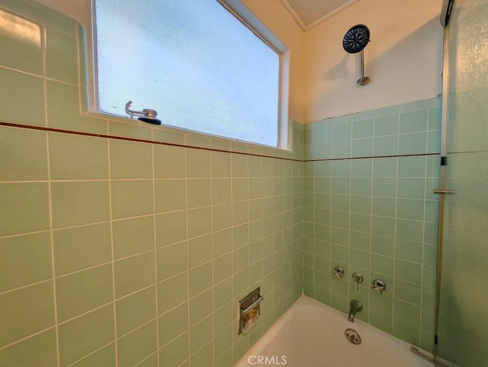 31390 Mesa Redlands, CA 92373