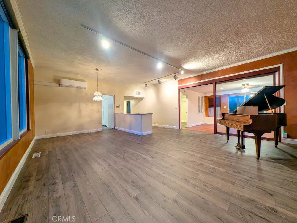31390 Mesa Redlands, CA 92373
