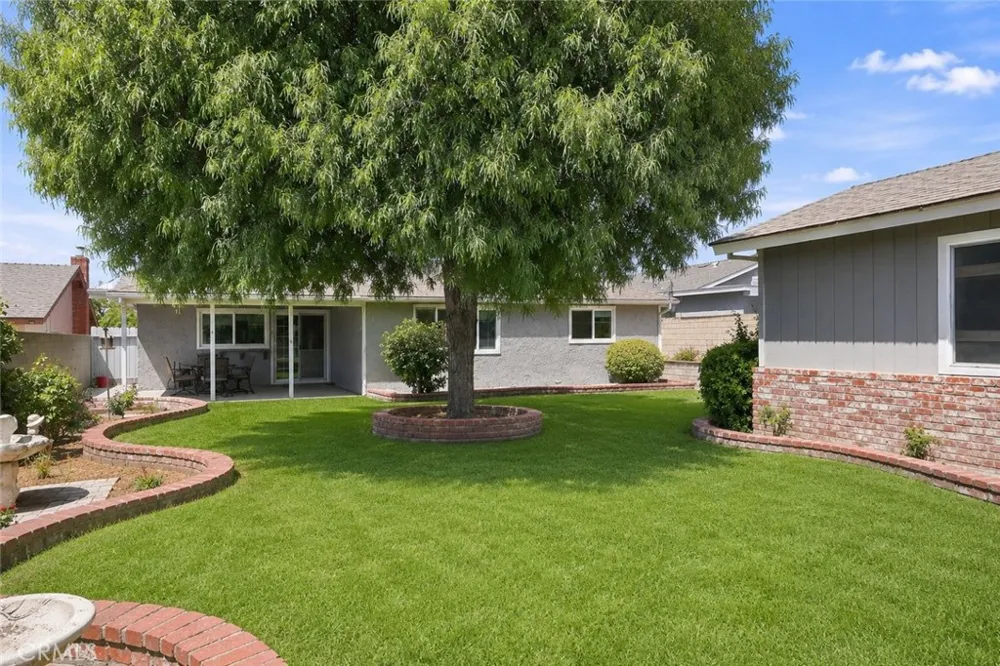 1472 Francis Upland, CA 91786