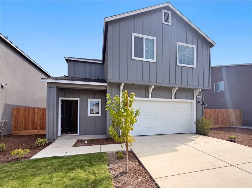 4472 Bellaire Clovis, CA 93619