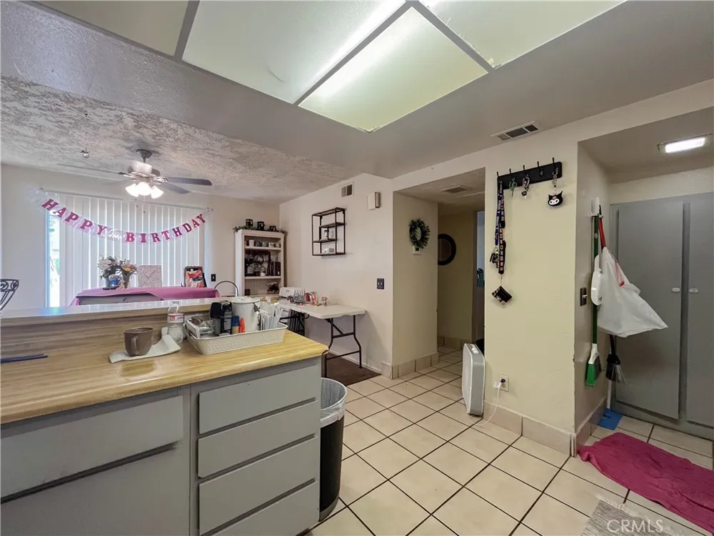 1077 S Santo Antonio Drive #4 Colton, CA 92324