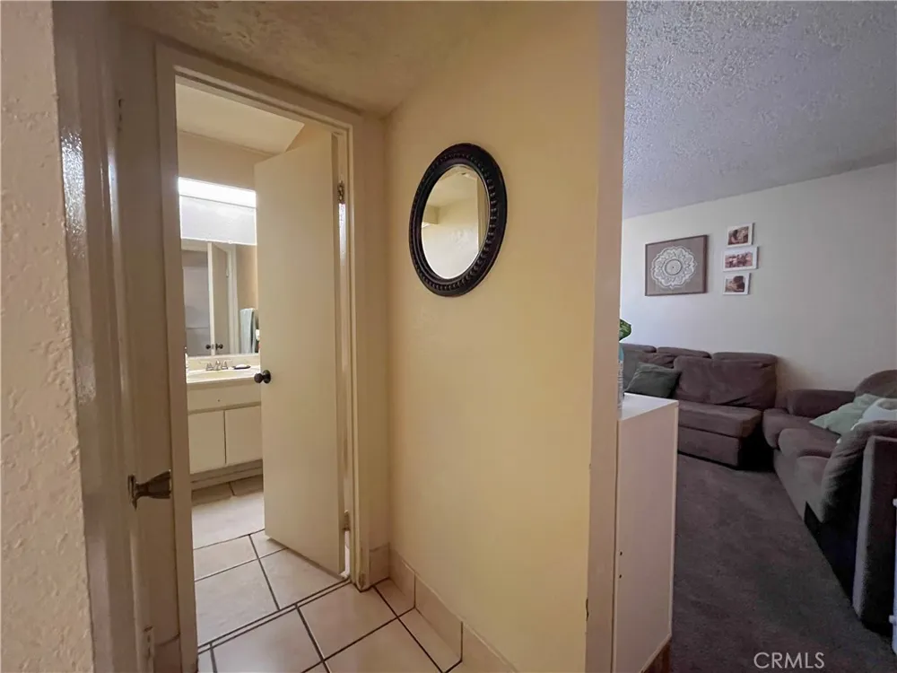 1077 S Santo Antonio Drive #4 Colton, CA 92324