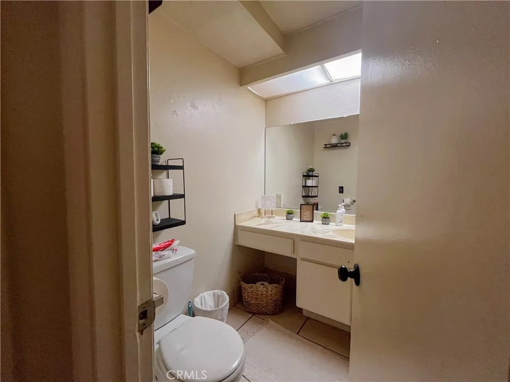 1077 S Santo Antonio Drive #4 Colton, CA 92324