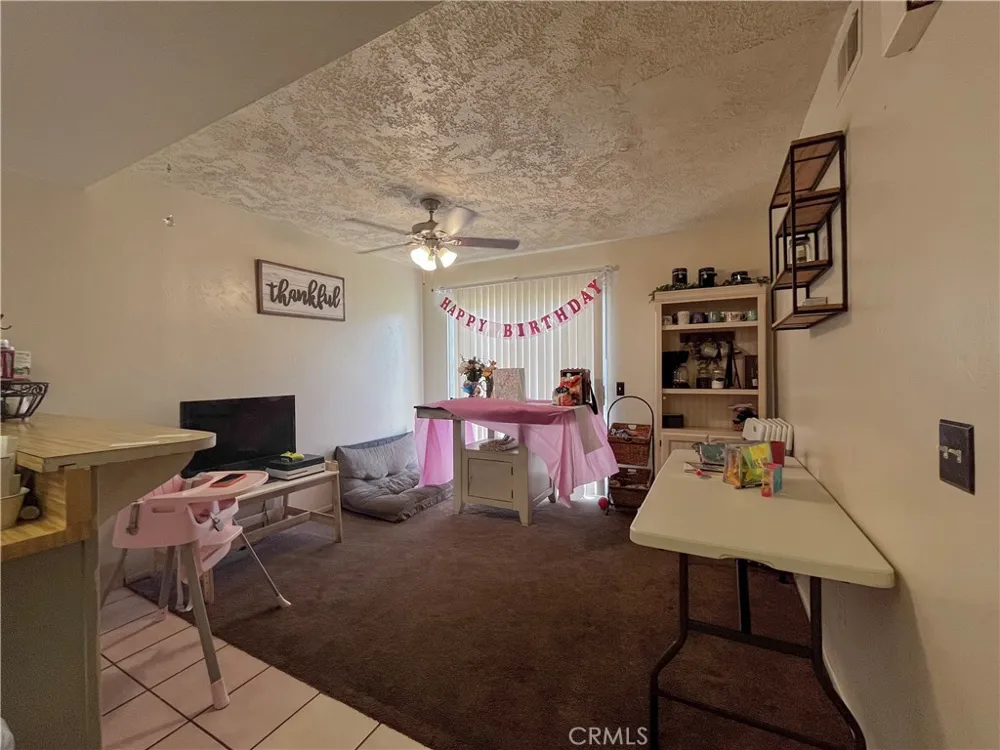 1077 S Santo Antonio Drive #4 Colton, CA 92324