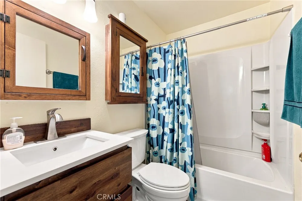 16563 Old Forest Hacienda Heights, CA 91745