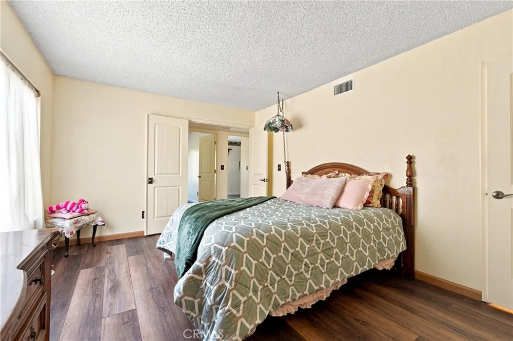 16563 Old Forest Hacienda Heights, CA 91745