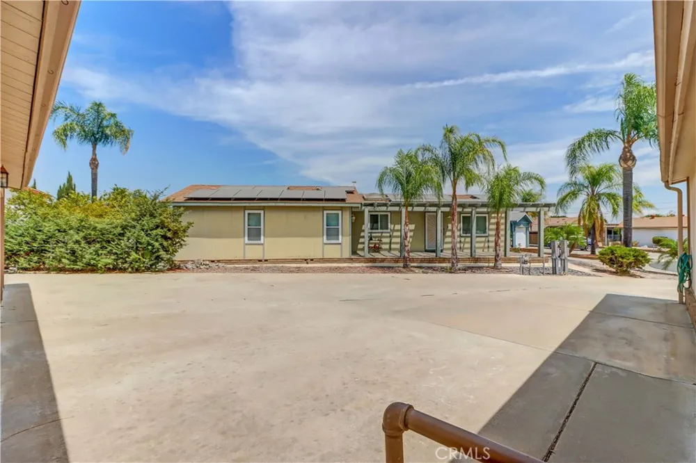 470 Quail Court Perris, CA 92570