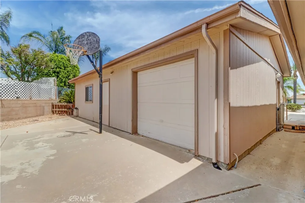 470 Quail Court Perris, CA 92570