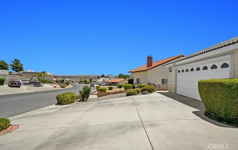 17885 Vista Point Victorville, CA 92395