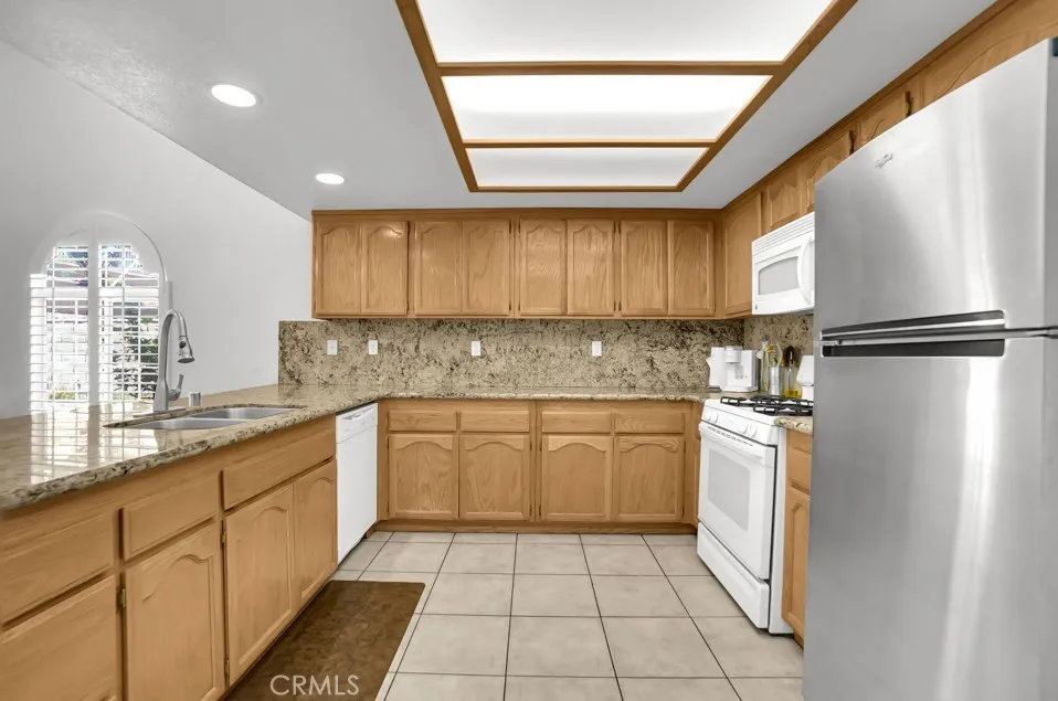 17885 Vista Point Victorville, CA 92395