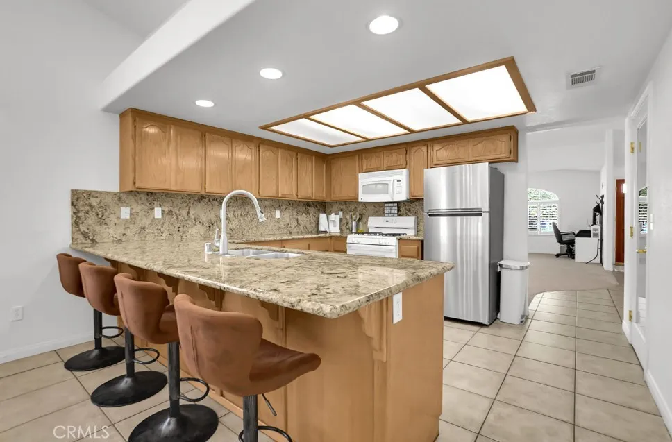 17885 Vista Point Victorville, CA 92395